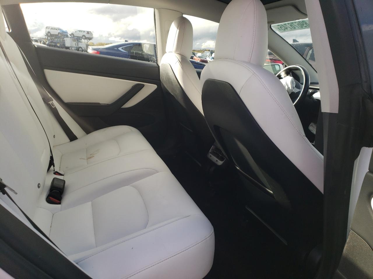 Tesla Model 3 Image 11