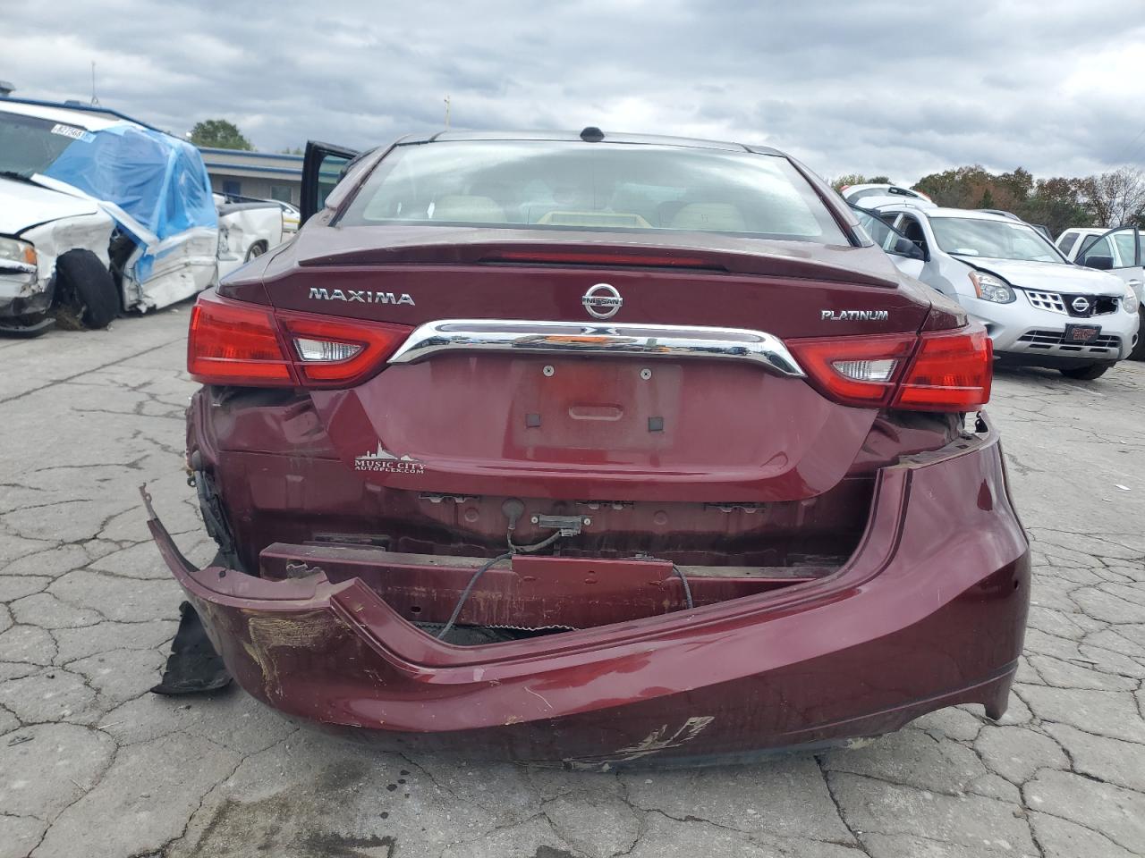 Nissan Maxima 3.5s Image 11