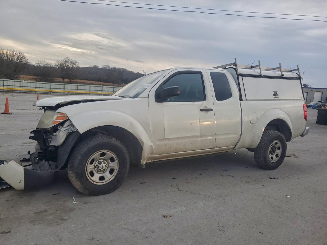 Nissan Frontier S Image 1