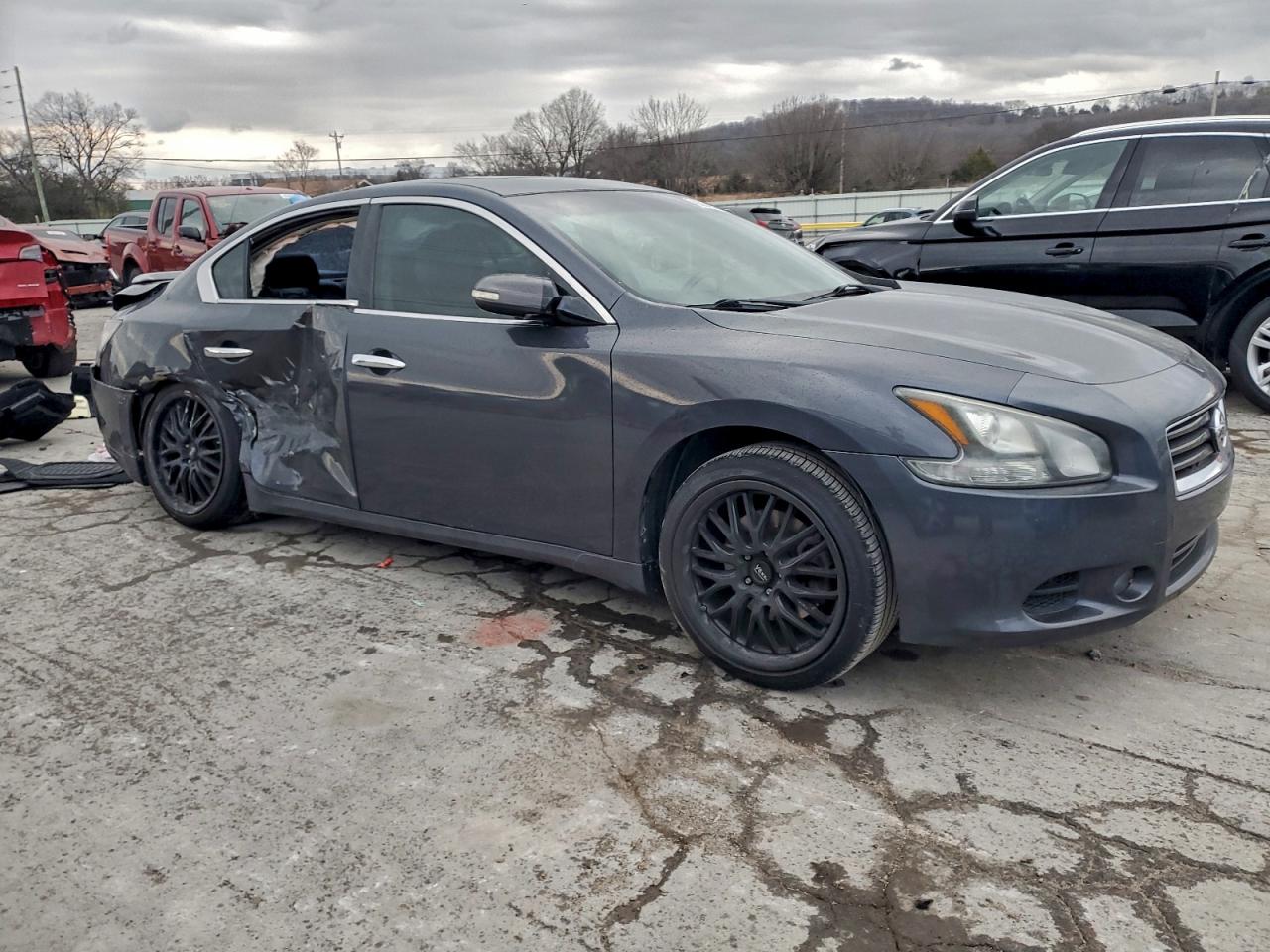 Nissan Maxima S Image 6