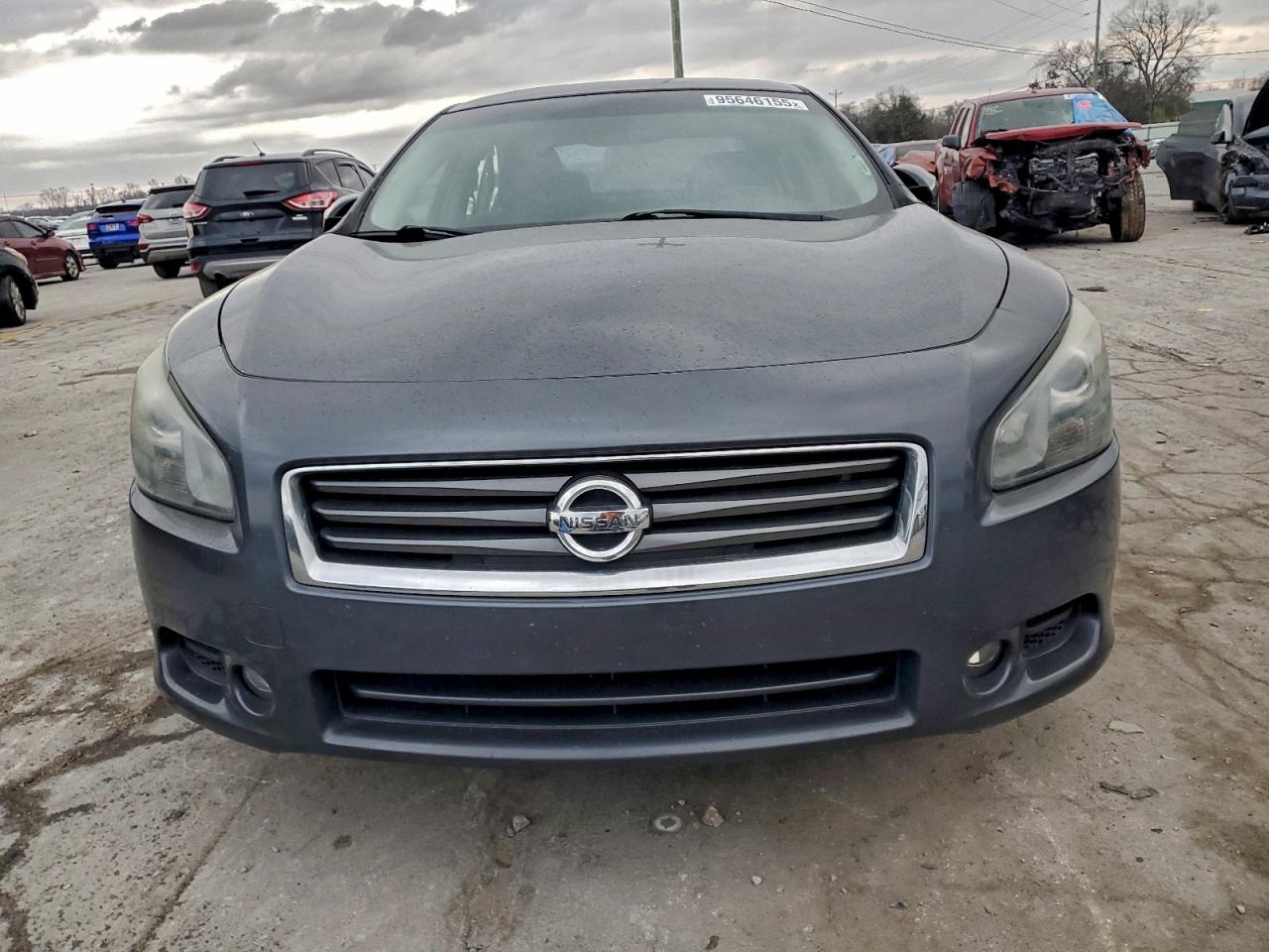 Nissan Maxima S Image 9