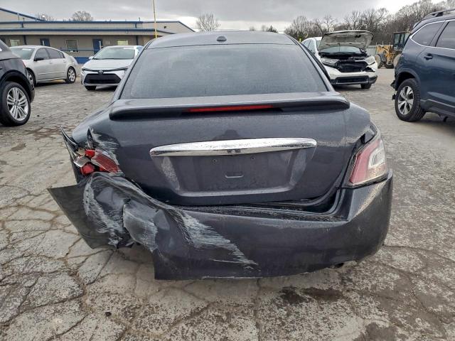 Nissan Maxima S Image 4