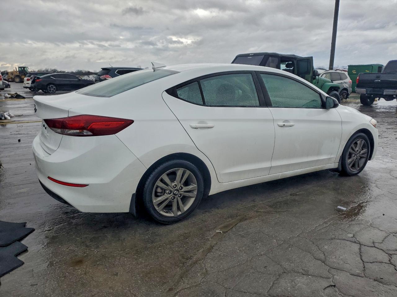 Hyundai ELANTRA Sel Image 4