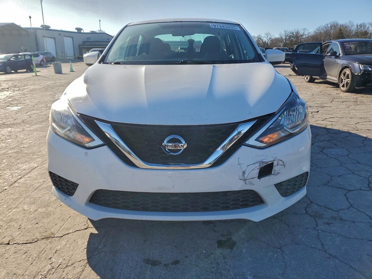 Nissan Sentra S Image 4