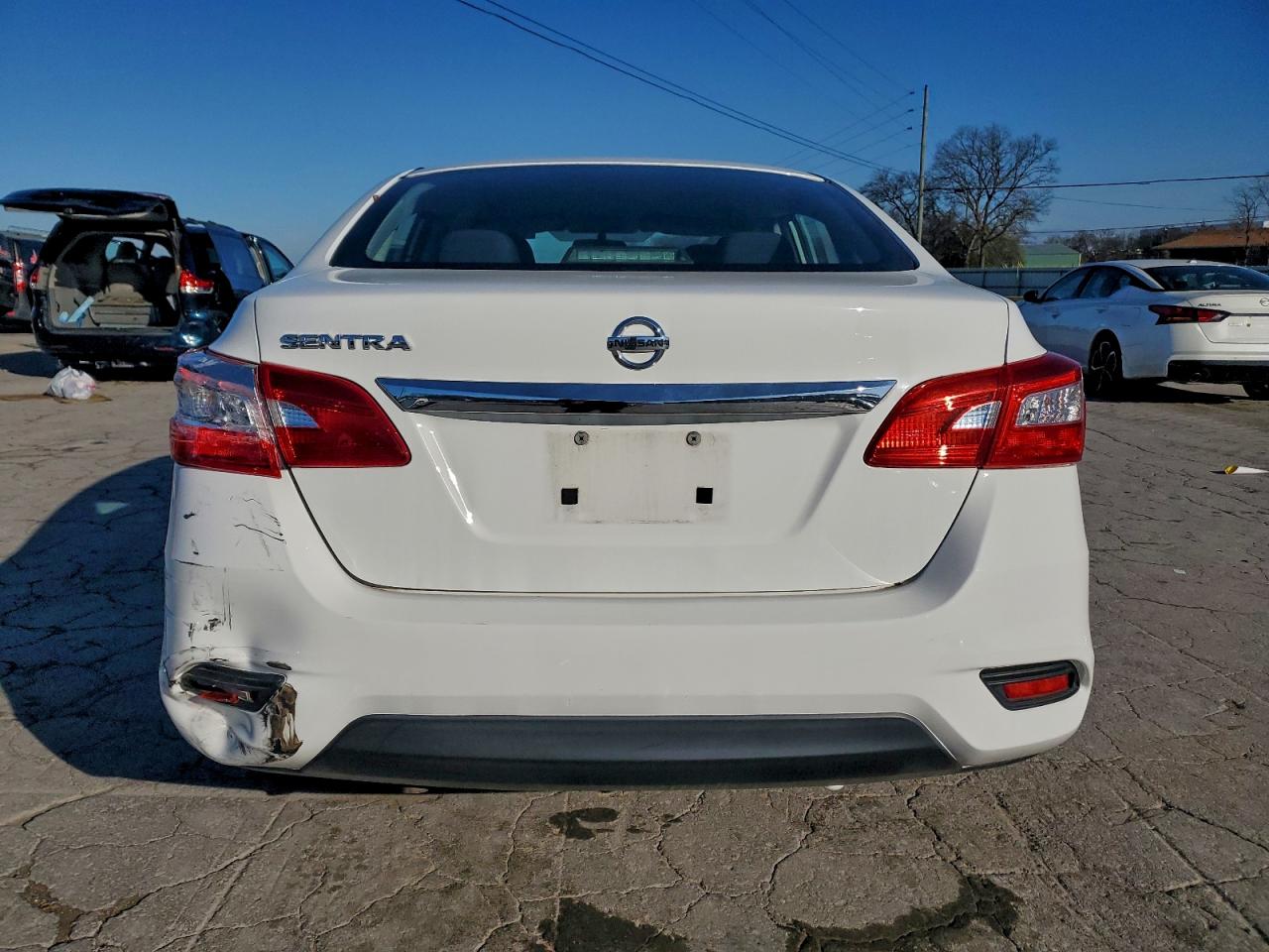 Nissan Sentra S Image 11