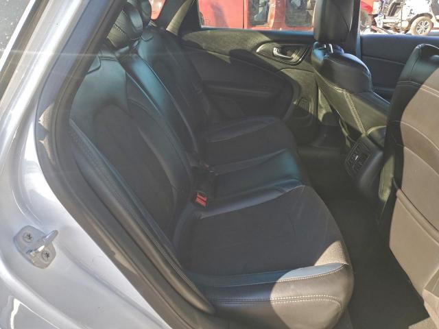 Chrysler 200 S Image 5