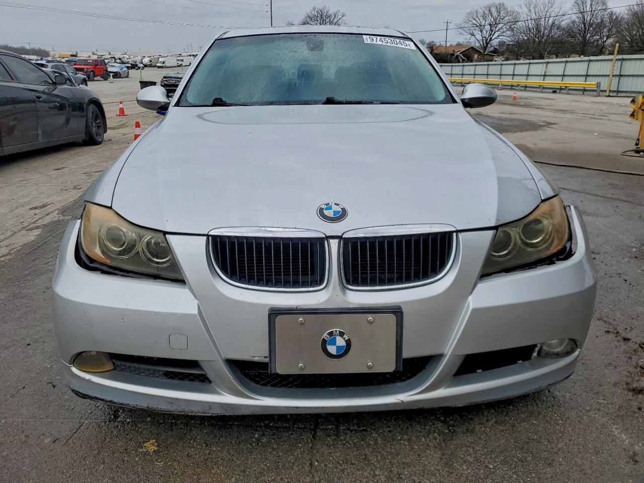 BMW 3 Series I Image 12