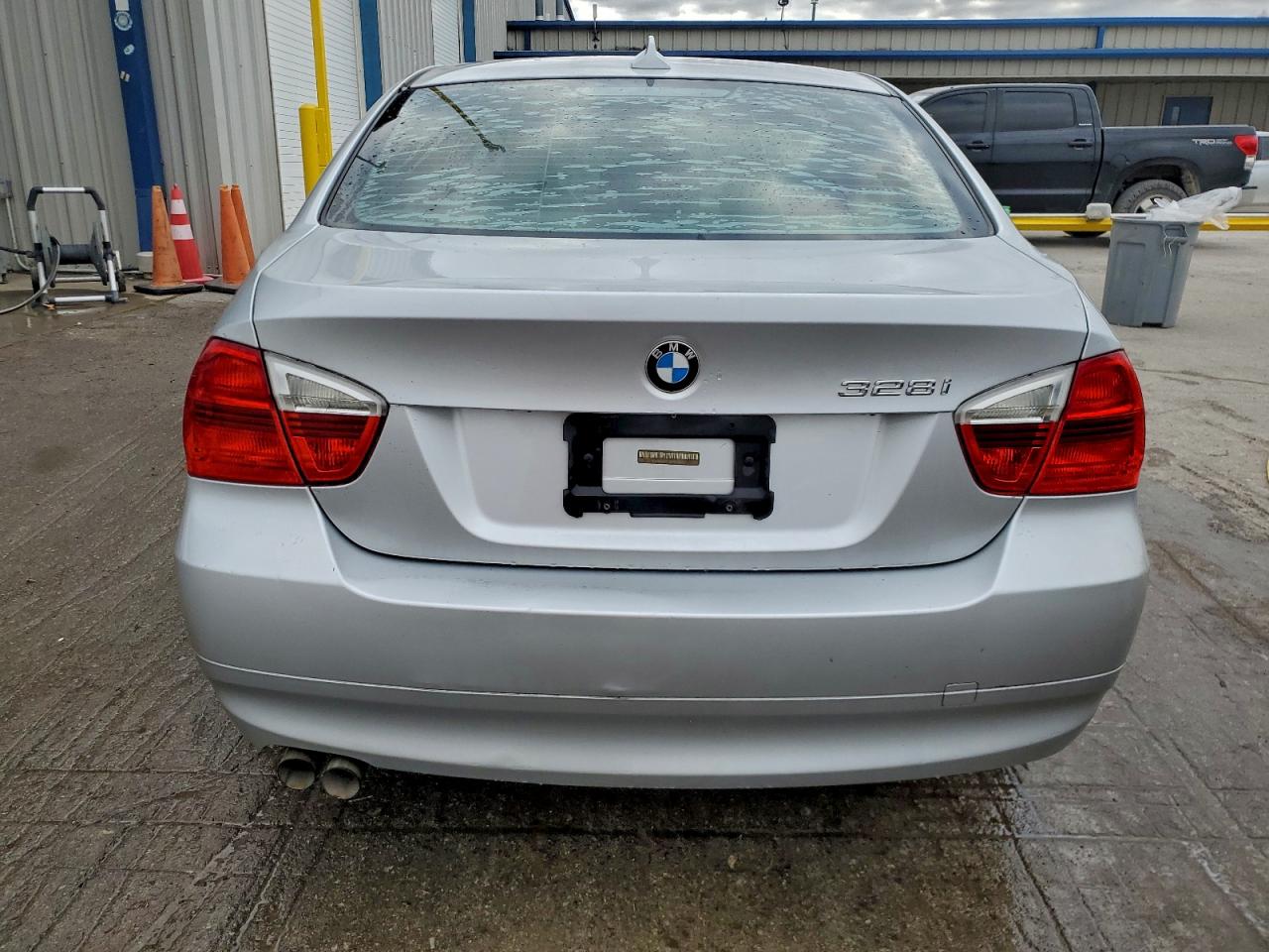 BMW 3 Series I Image 9