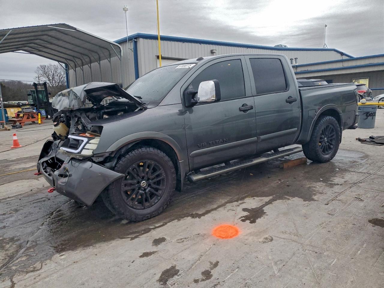 Nissan Titan Xe Image 1