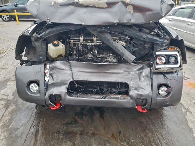 Nissan Titan Xe Image 11