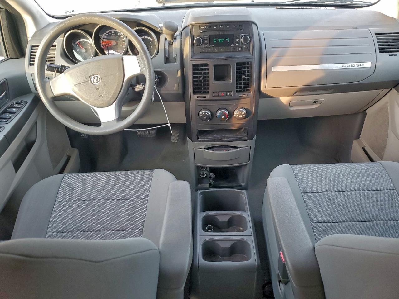 Dodge Caravan Se Image 6