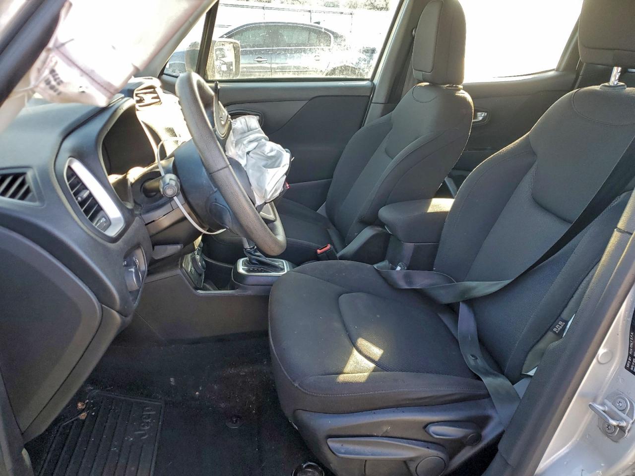 Jeep Renegade Sport Image 3