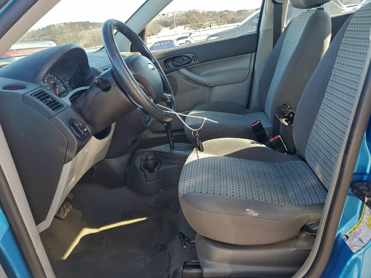 Ford Focus Zx4 Image 4