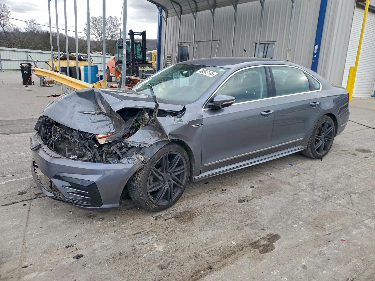 Volkswagen Passat R-line Image 1