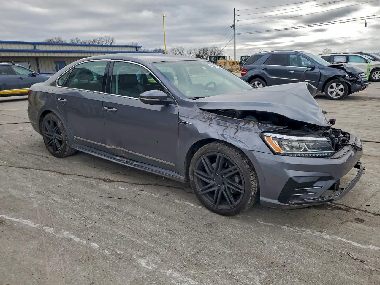 Volkswagen Passat R-line Image 3