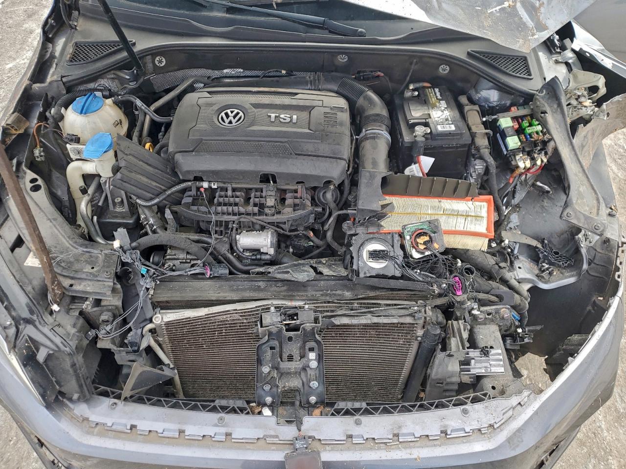 Volkswagen Passat R-line Image 7