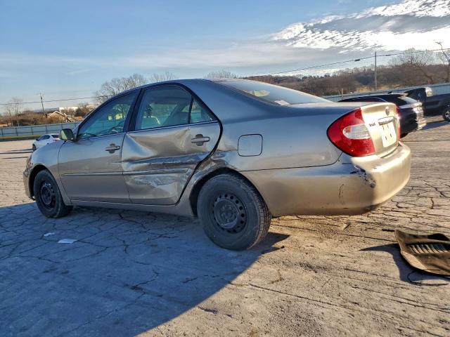 Toyota Camry Le Image 7
