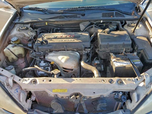 Toyota Camry Le Image 10