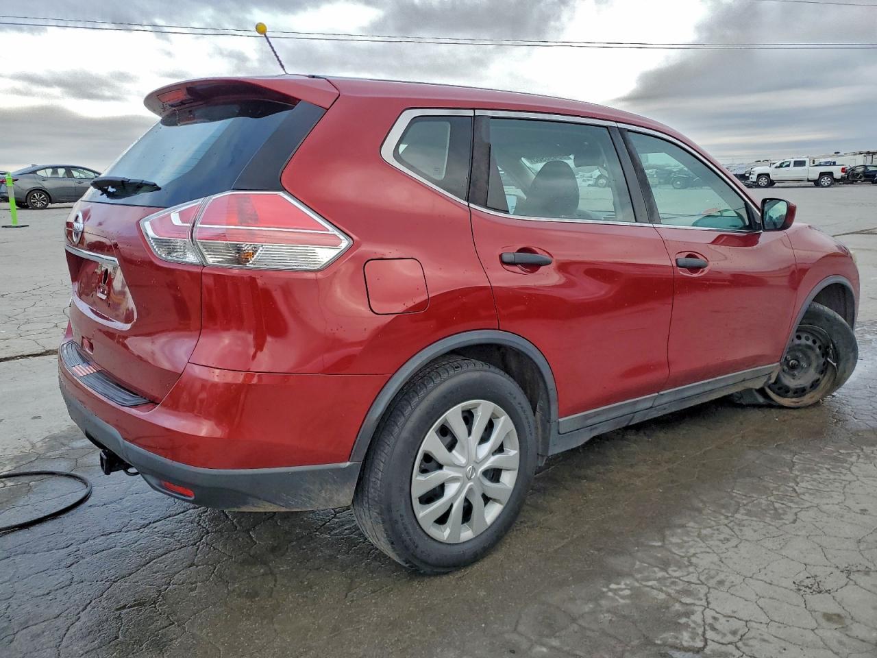 Nissan Rogue S Image 3