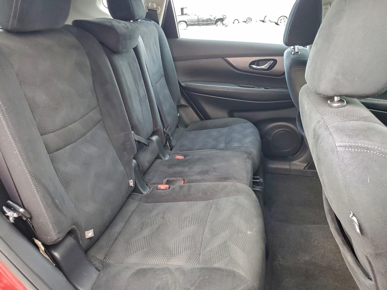 Nissan Rogue S Image 12