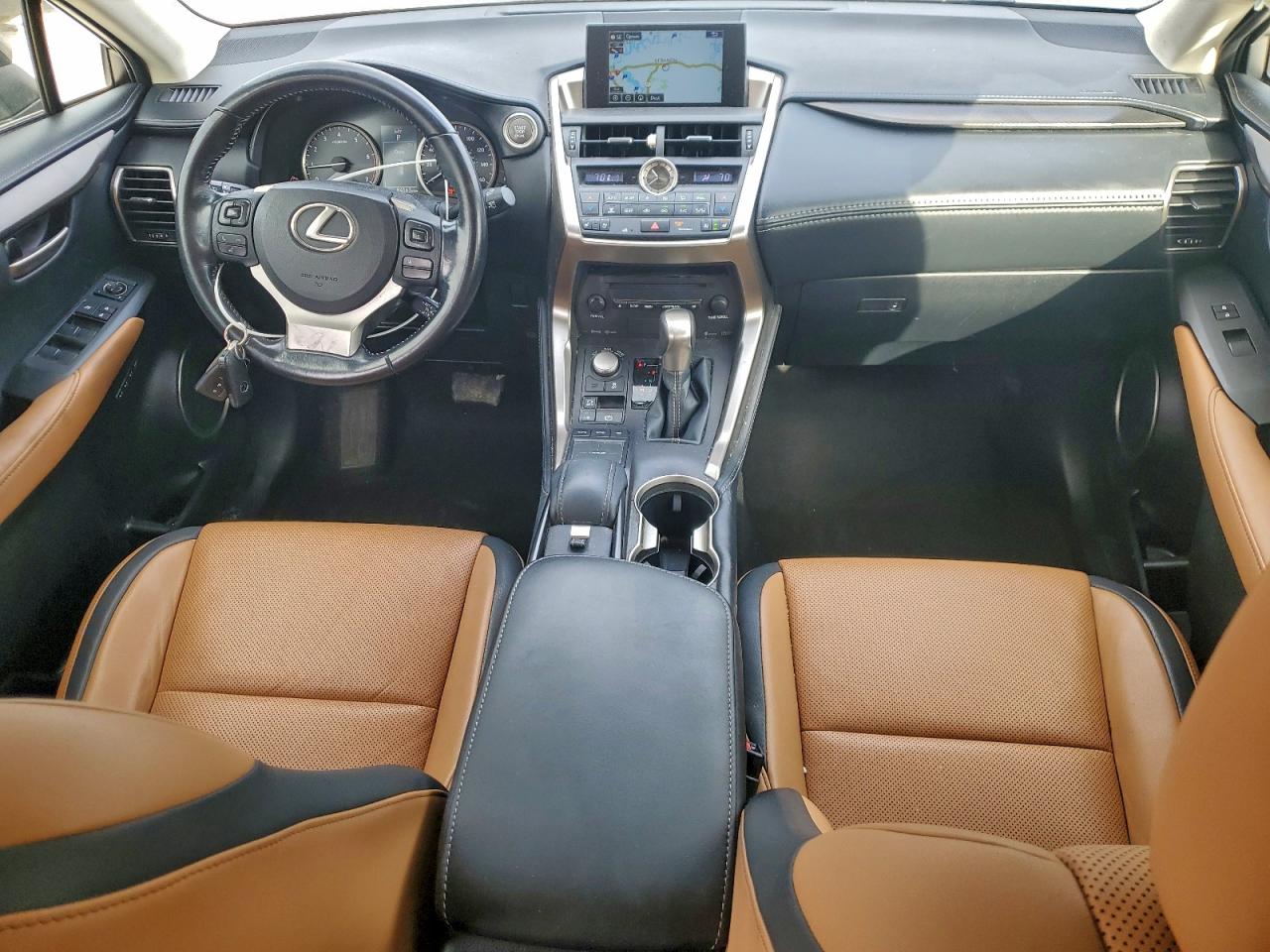 Lexus NX 200t Base Image 4
