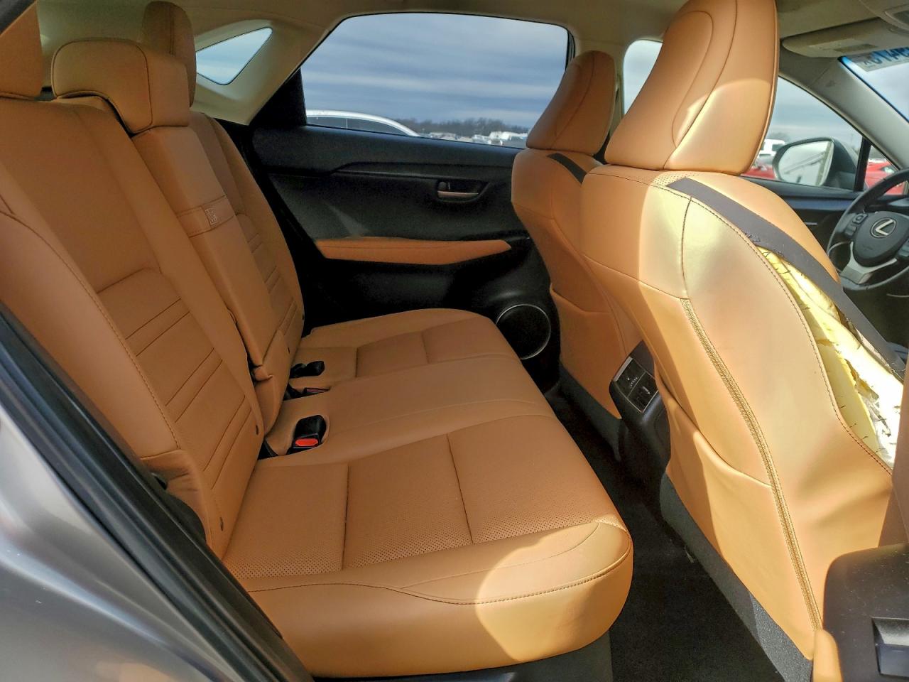 Lexus NX 200t Base Image 13