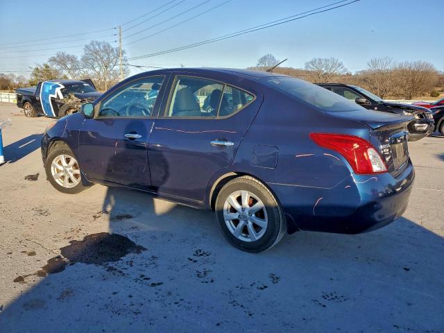 Nissan Versa S Image 6