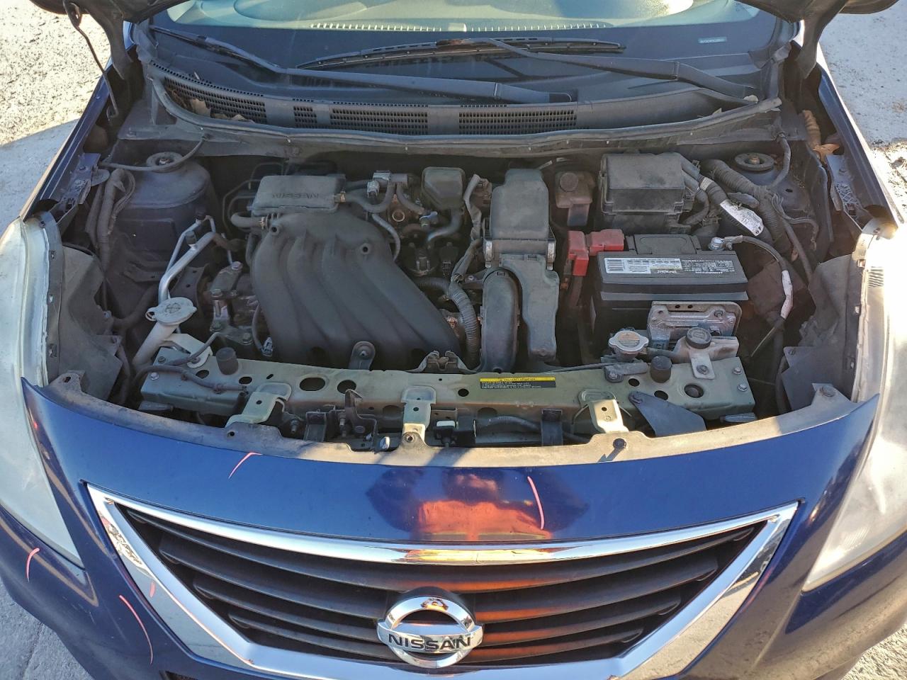 Nissan Versa S Image 10