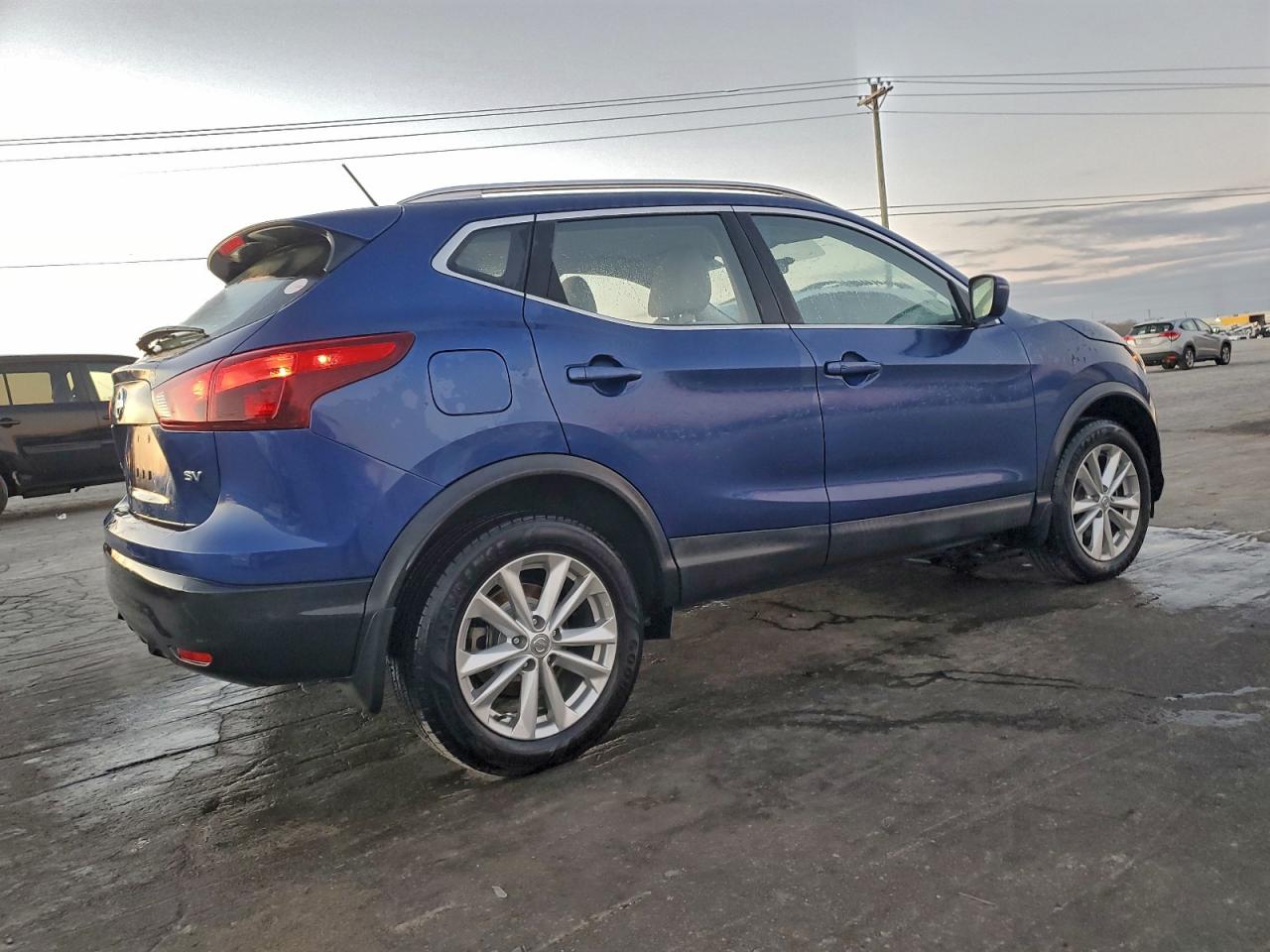 Nissan Rogue S Image 3