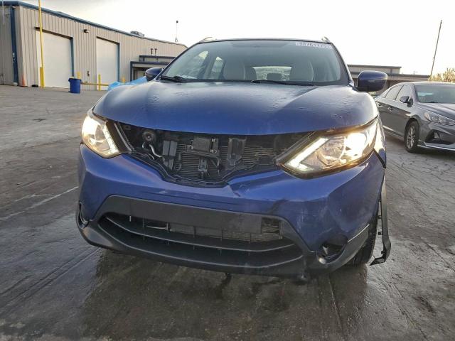 Nissan Rogue S Image 4
