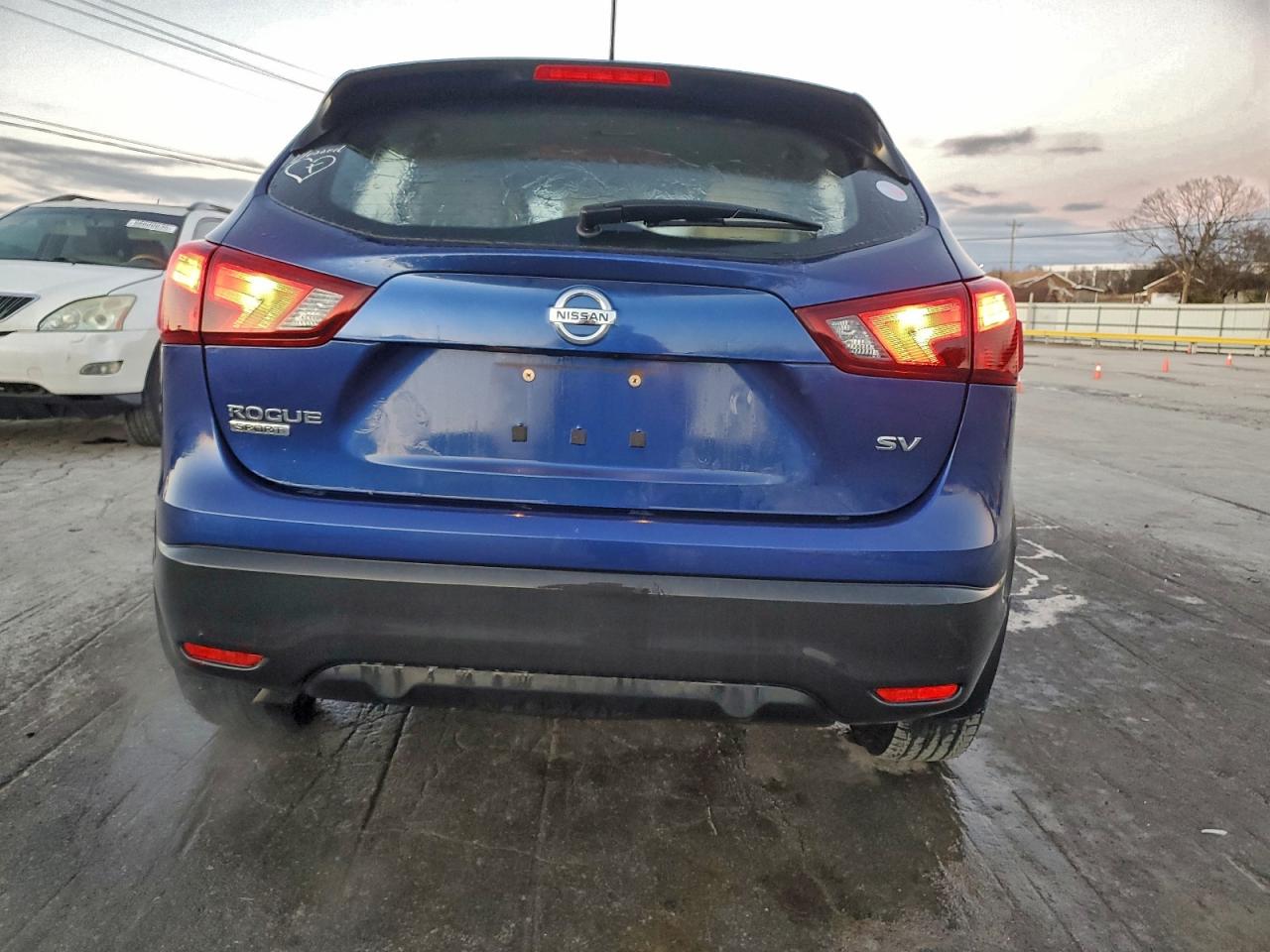 Nissan Rogue S Image 5