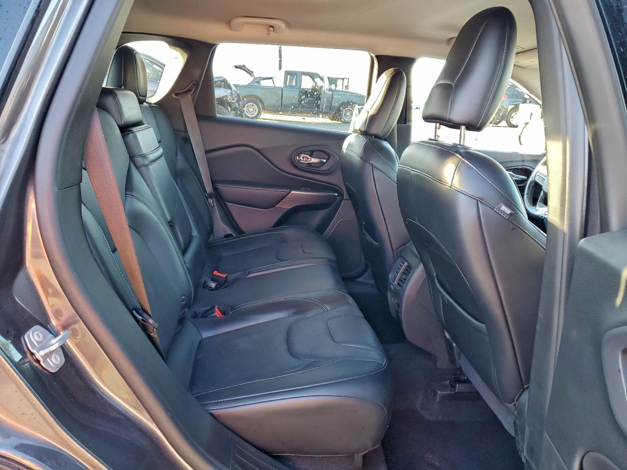 Jeep Grand Cherokee Limited Image 8