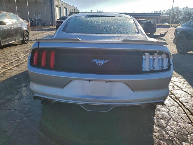 Ford Mustang Image 4