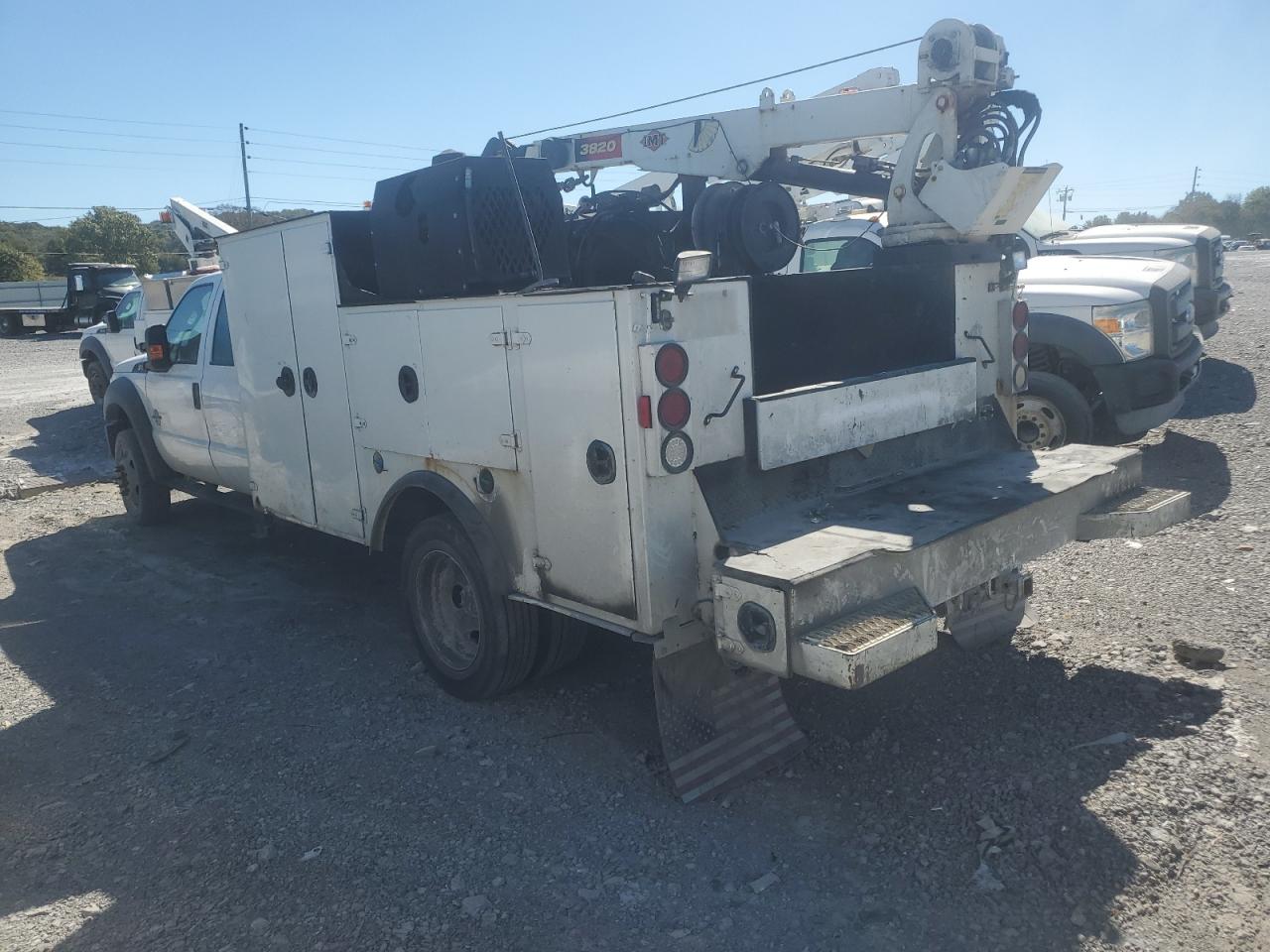 Ford F-550 Super Duty Image 4