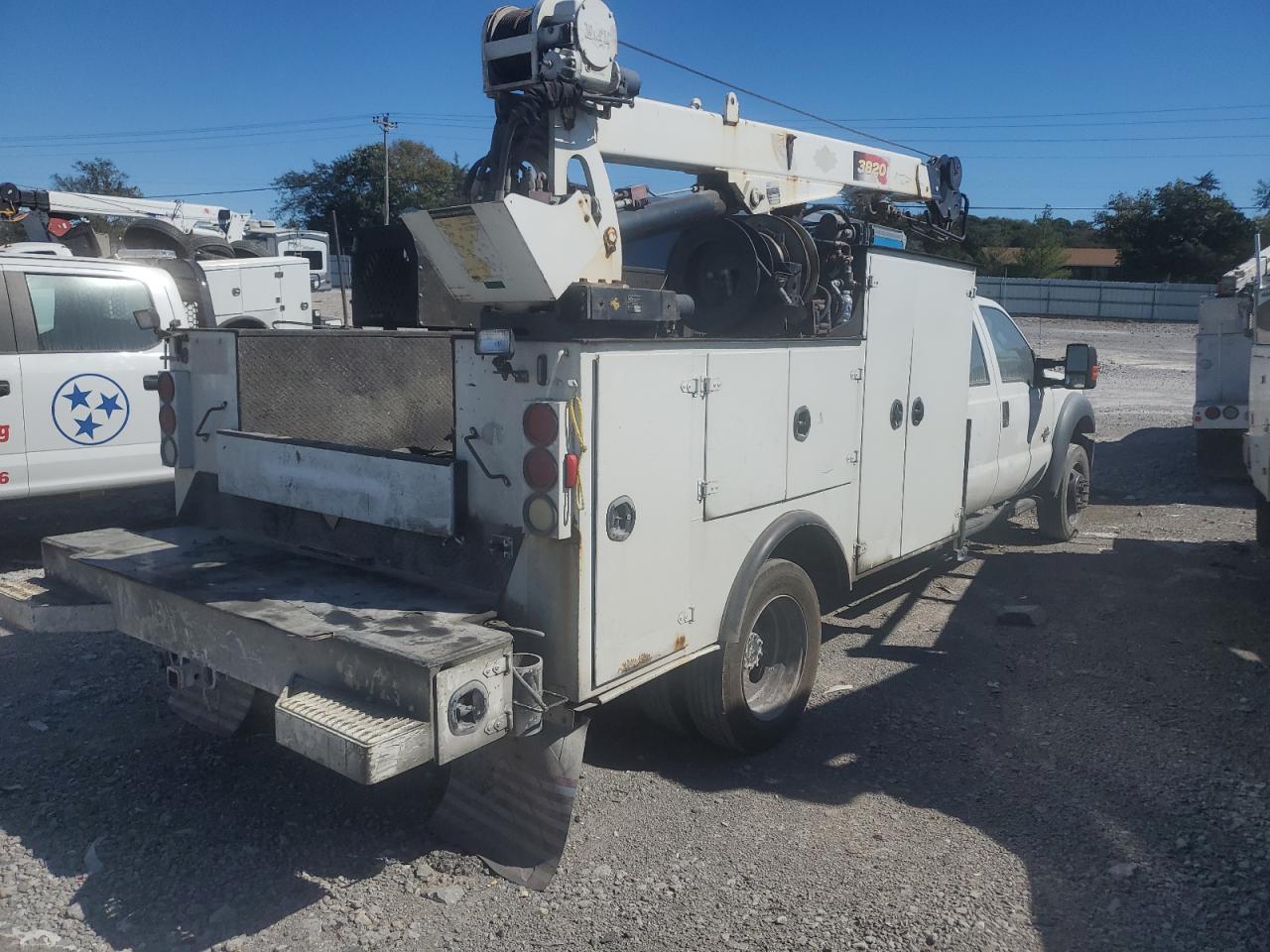 Ford F-550 Super Duty Image 2