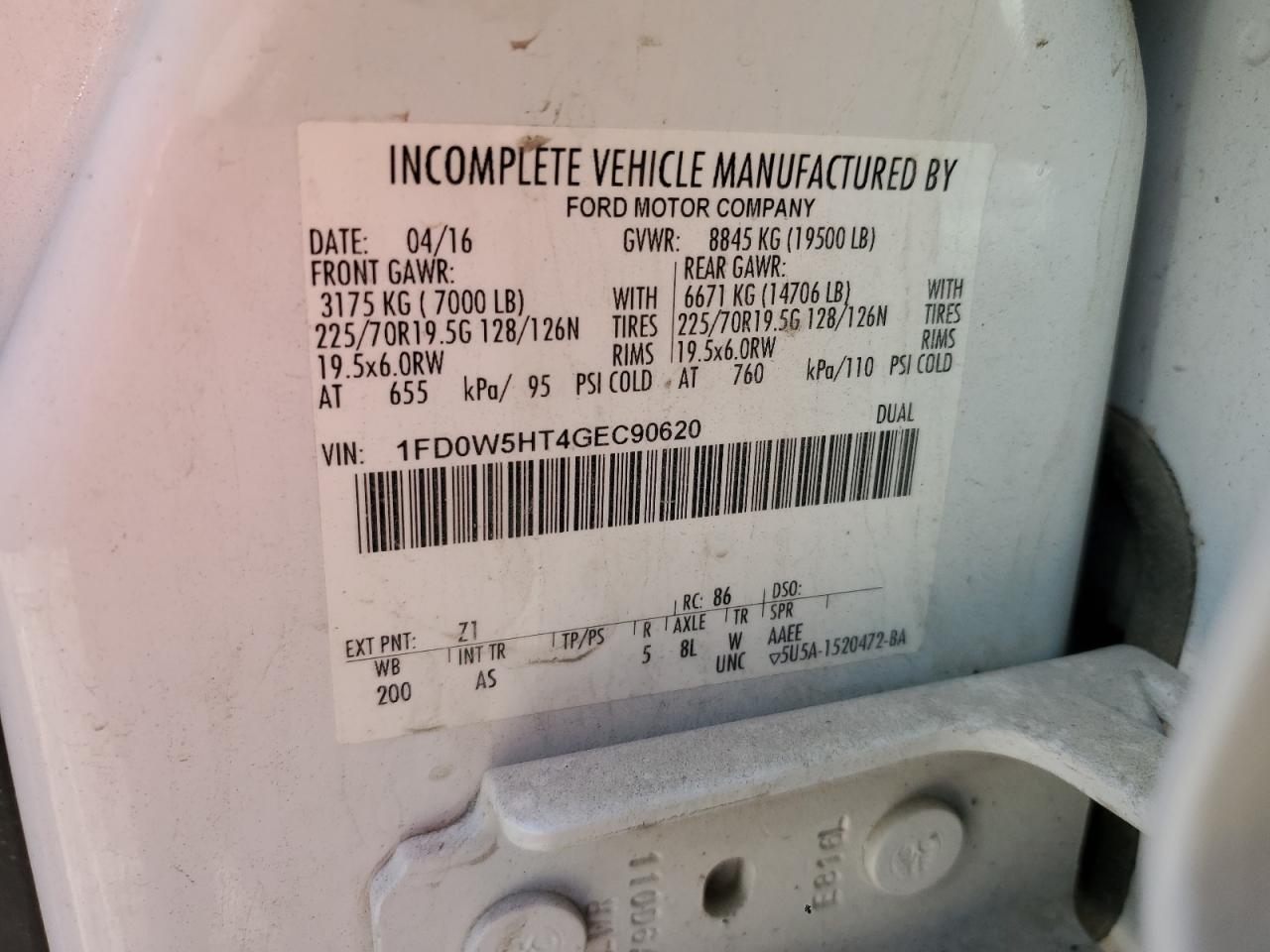 Ford F-550 Super Duty Image 11