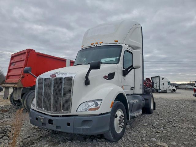 Peterbilt 579 Image 2