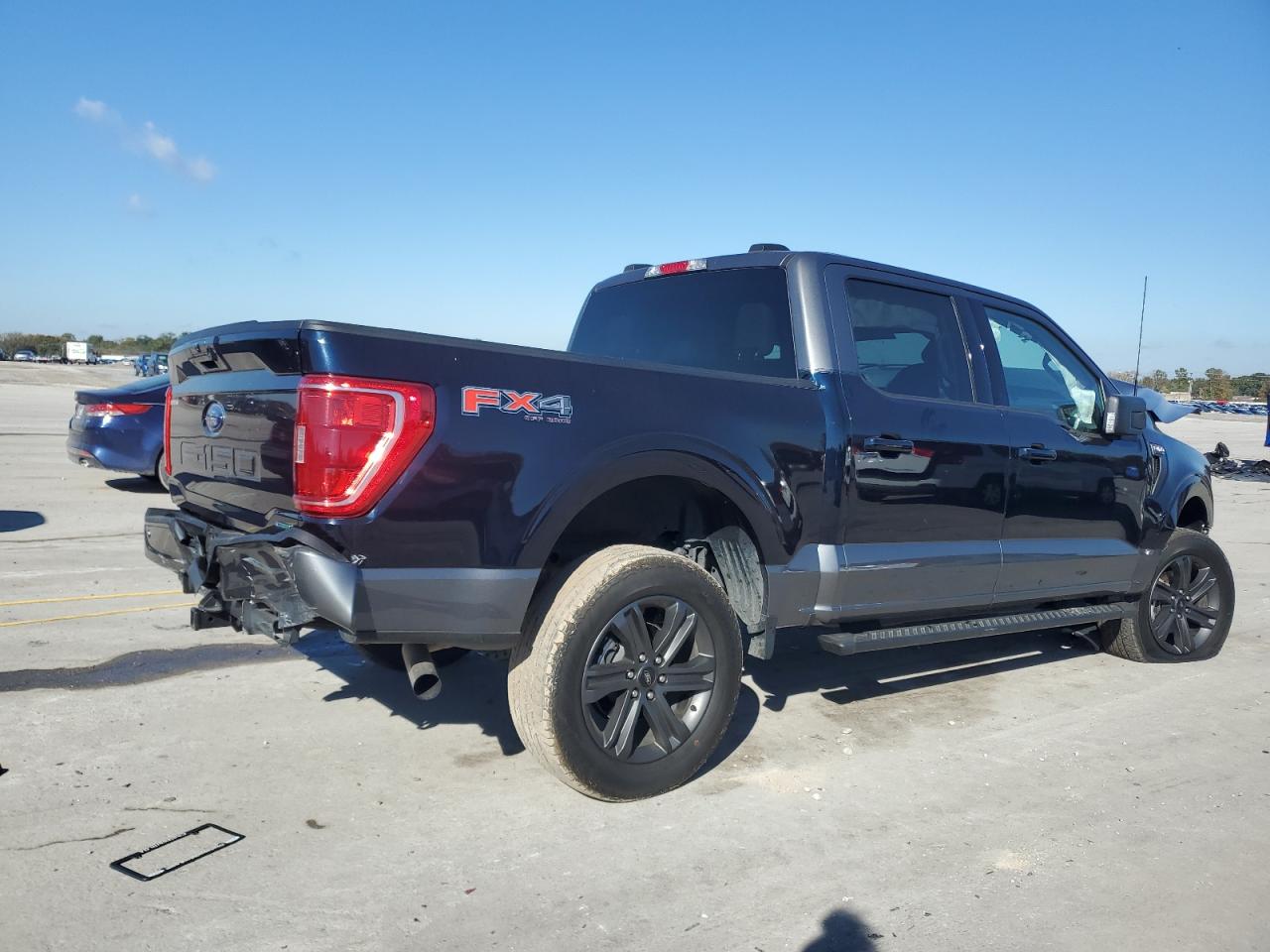 Ford F-150 Supercrew Image 12
