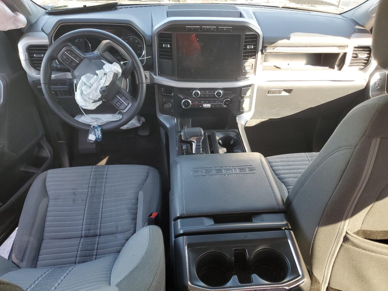 Ford F-150 Supercrew Image 6