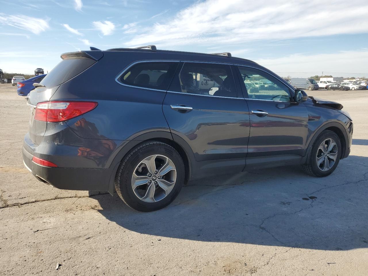 Hyundai SANTA FE Gls Image 2