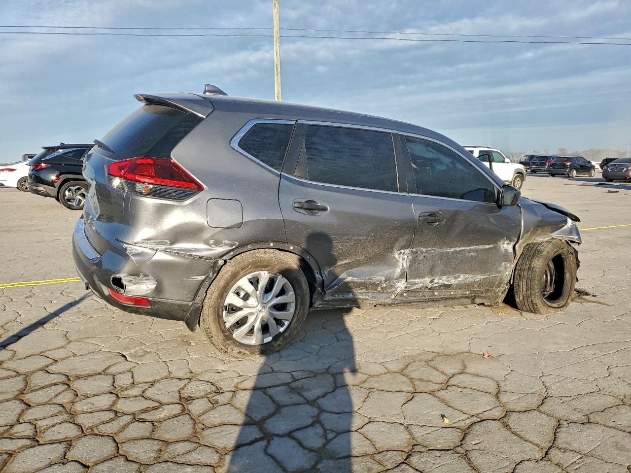 Nissan Rogue S Image 11