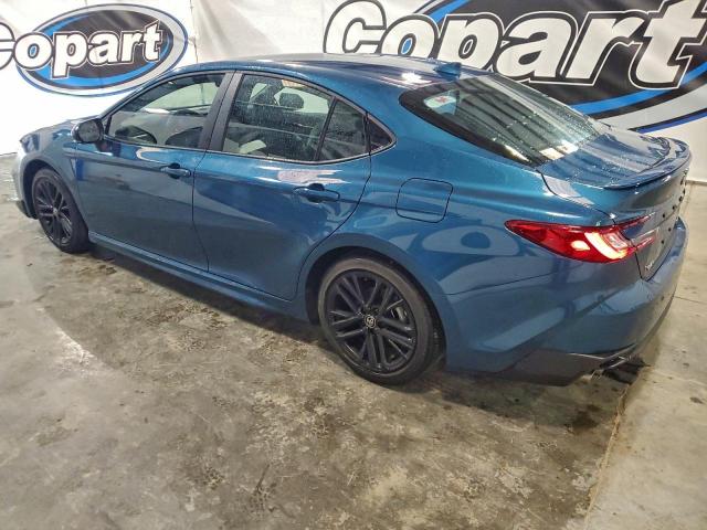 Toyota Camry Xse Image 2