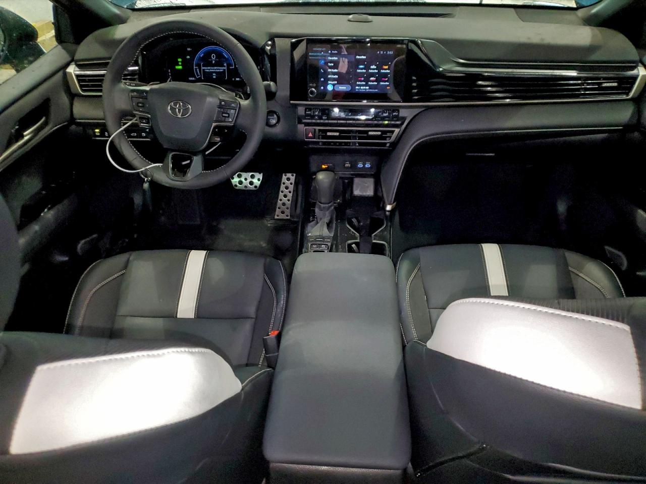 Toyota Camry Xse Image 5