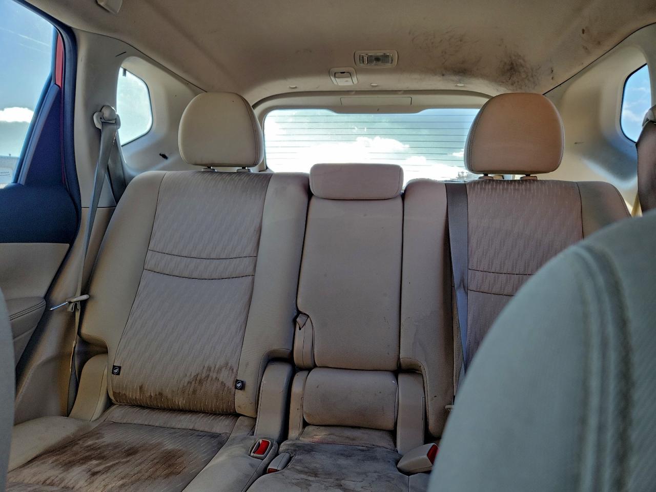 Nissan Rogue S Image 11