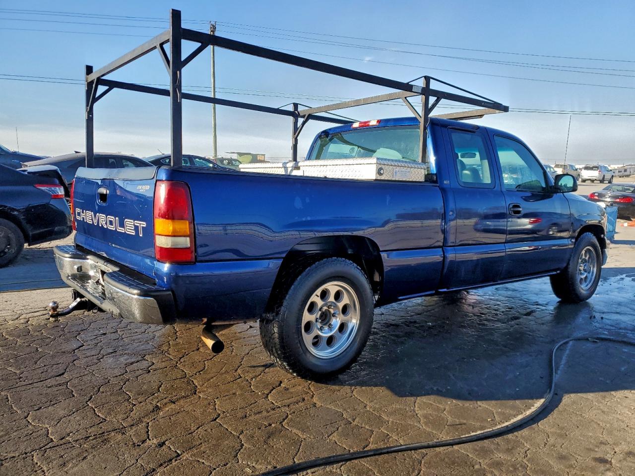 Chevrolet Silverado C1500 Image 6