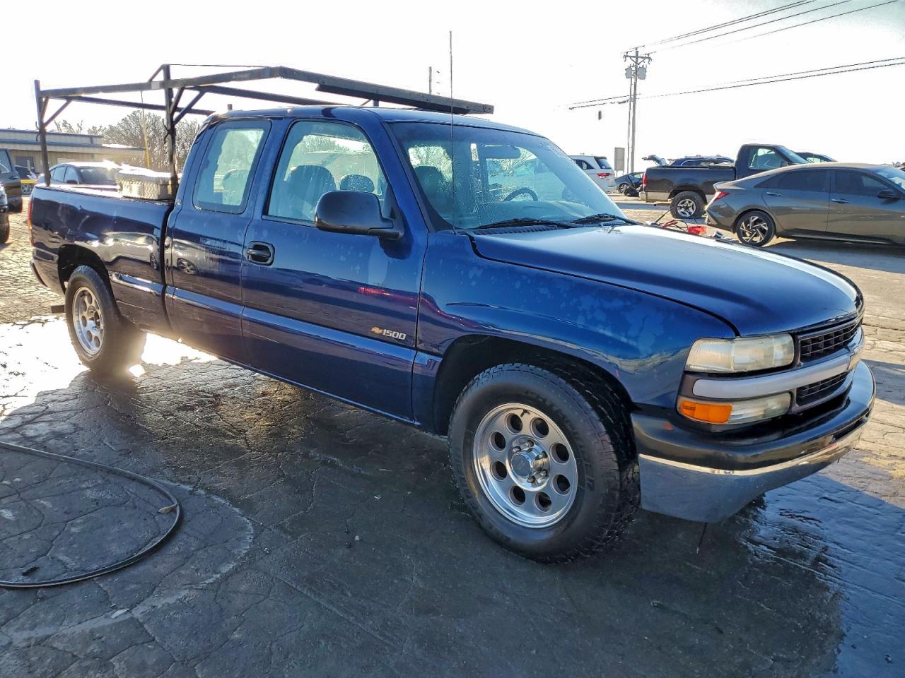 Chevrolet Silverado C1500 Image 11