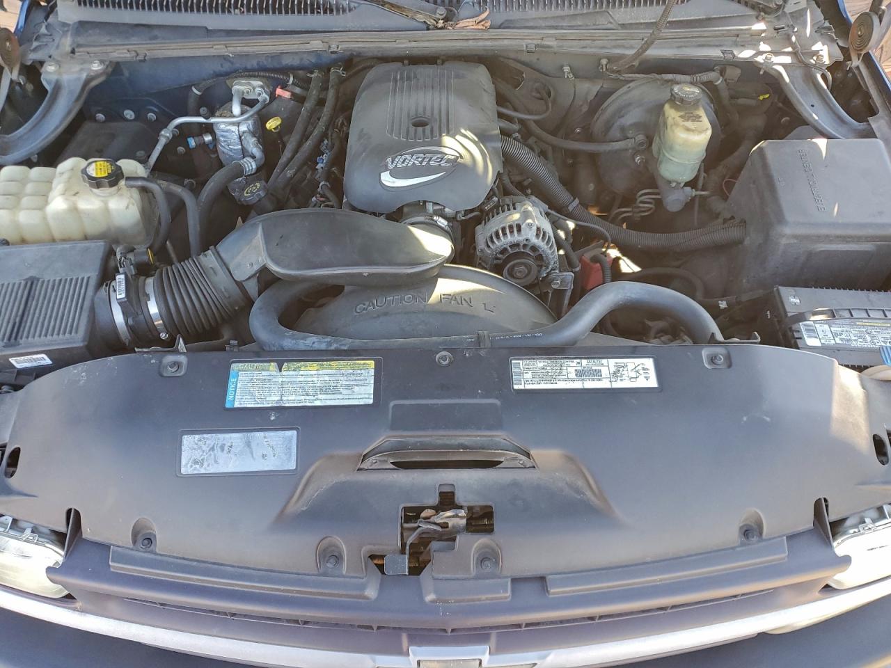 Chevrolet Silverado C1500 Image 3