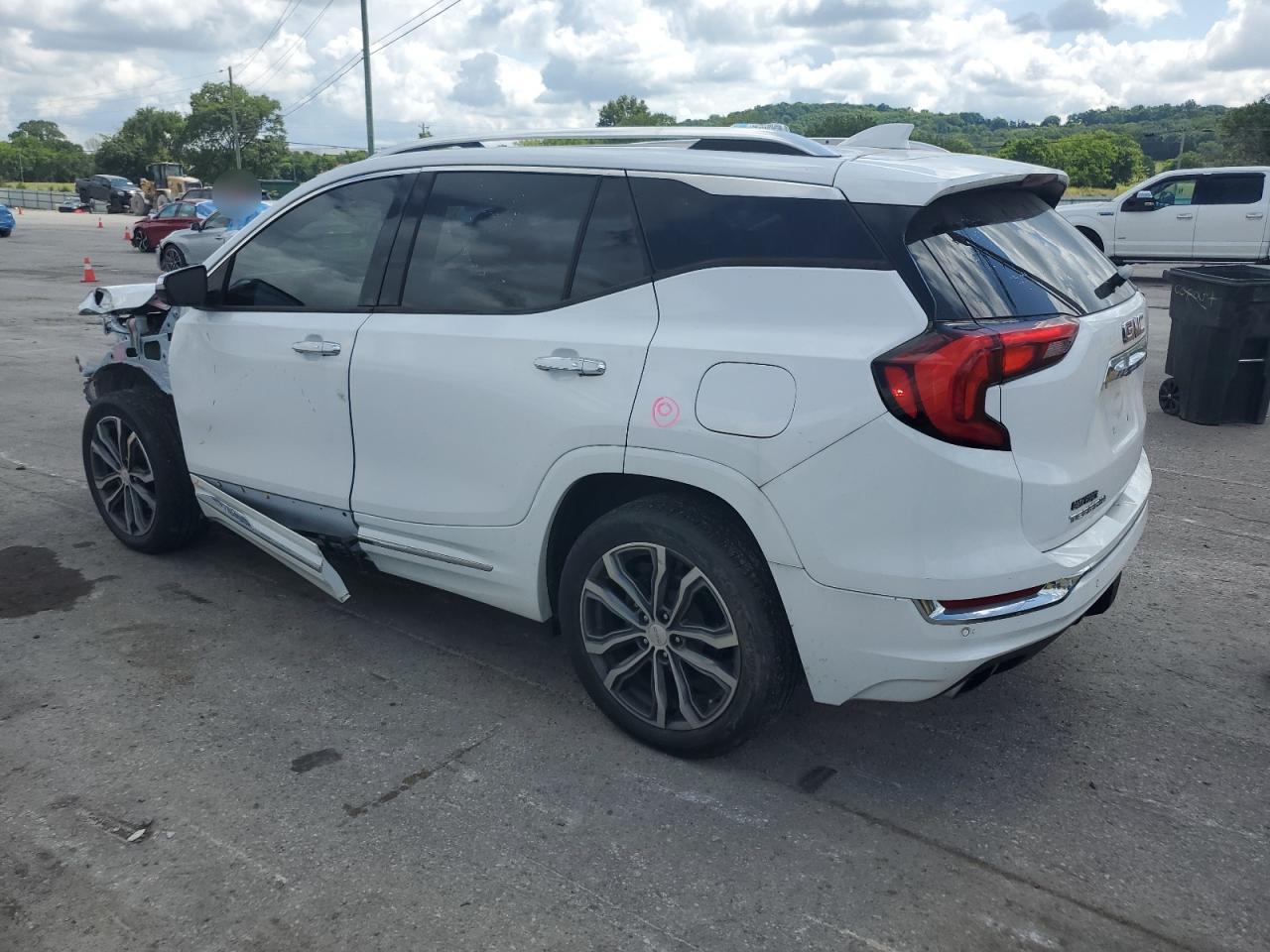 GMC Terrain Denali Image 8