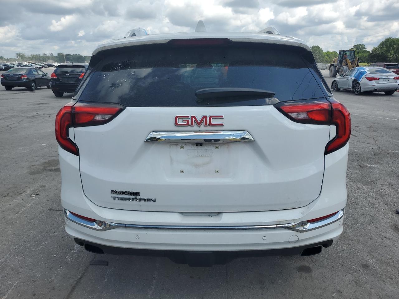 GMC Terrain Denali Image 4