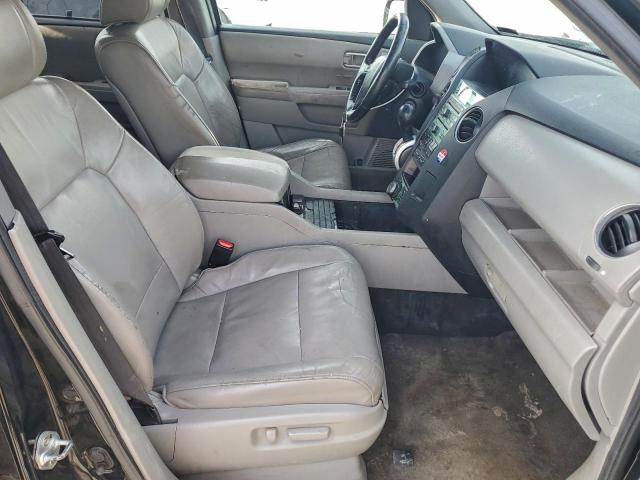 Honda Pilot Touring Image 2